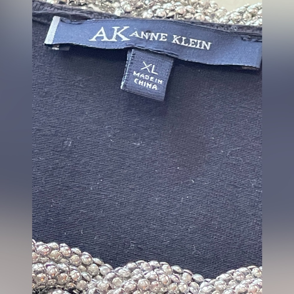 ANN KLEIN Kauai Beaded Neckline Top - Picture 6 of 7